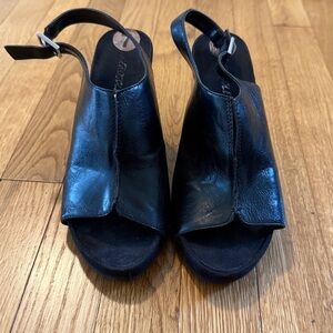 AEROSOLES Black Wedge Sandals